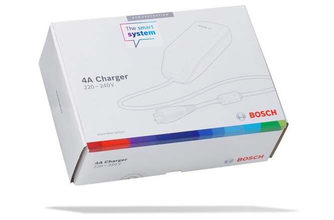 BOSCH Ladegerät 4 Ampere BPC3400 mit Netzkabel schwarz